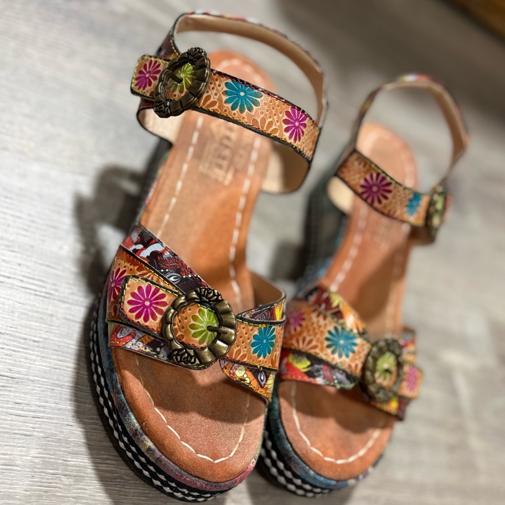 Spring Step La’Artiste Multicolor Floral Sandals